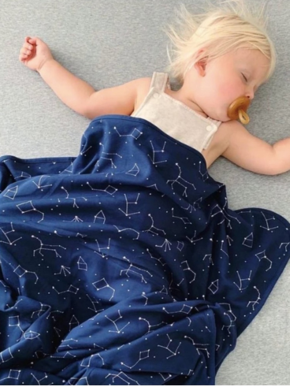 Woolino 4 Season Merino wool Toddler Blanket 0012 Night Sky natural navy blue